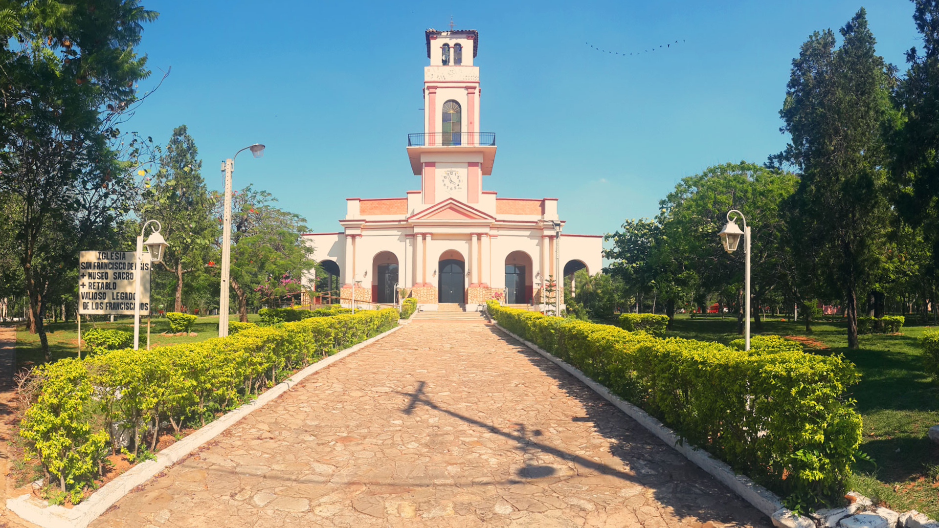 Iglesia de Atyra